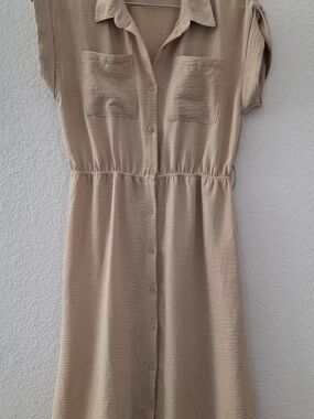 Casual Beige Button-Front Midi Dress